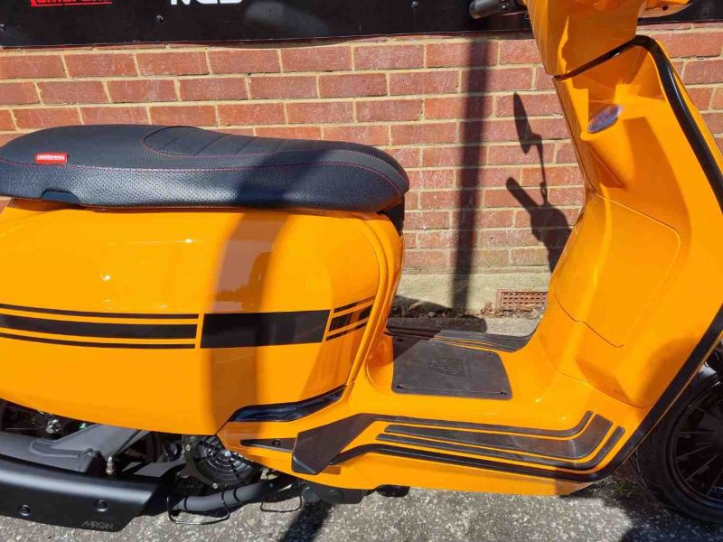lambretta V125 SPECIAL